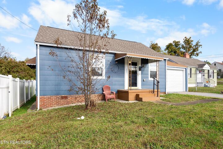 Property Photo:  2321 Coker Ave  TN 37917 