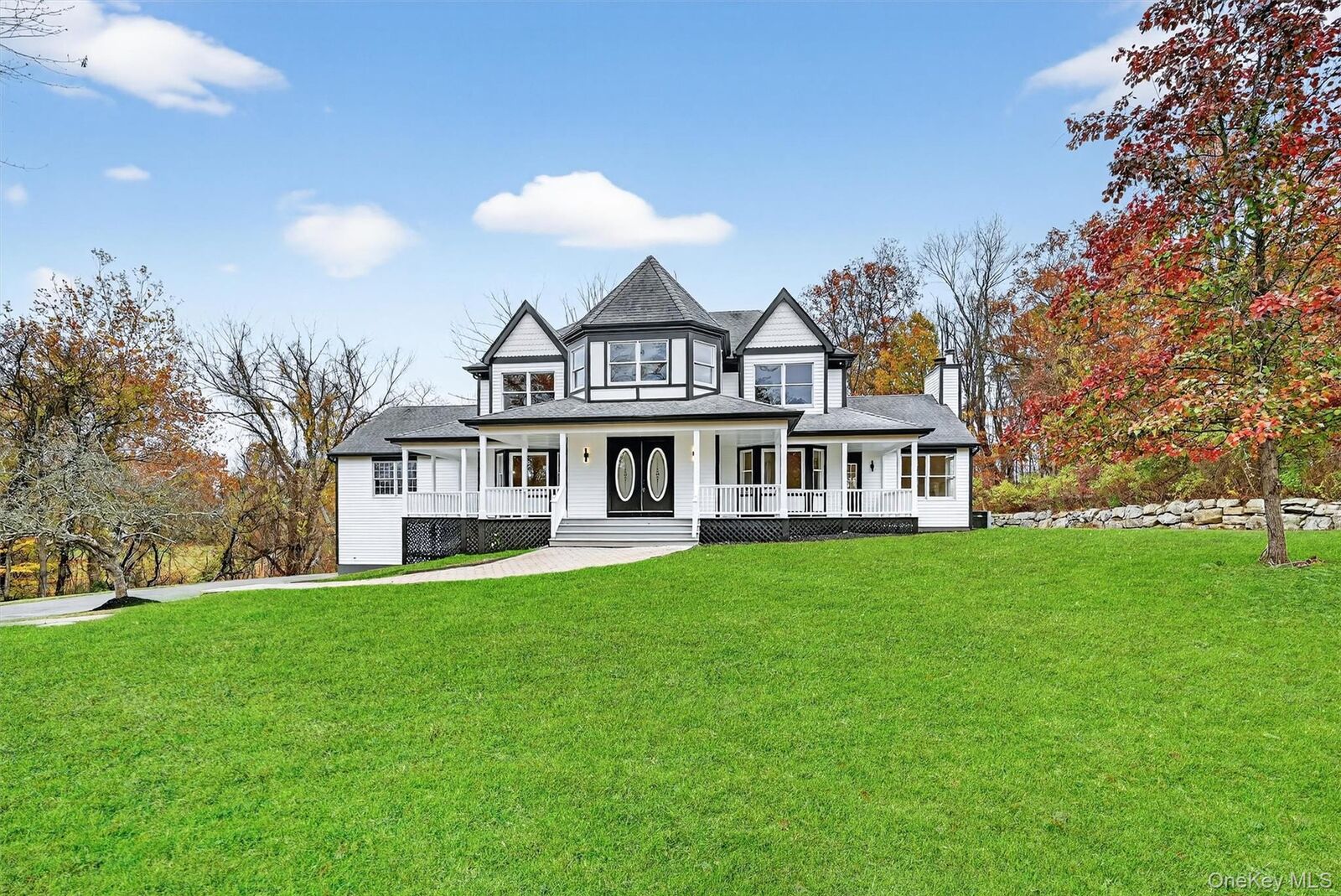 Property Photo:  33 Crystal Farm Road  NY 10990 