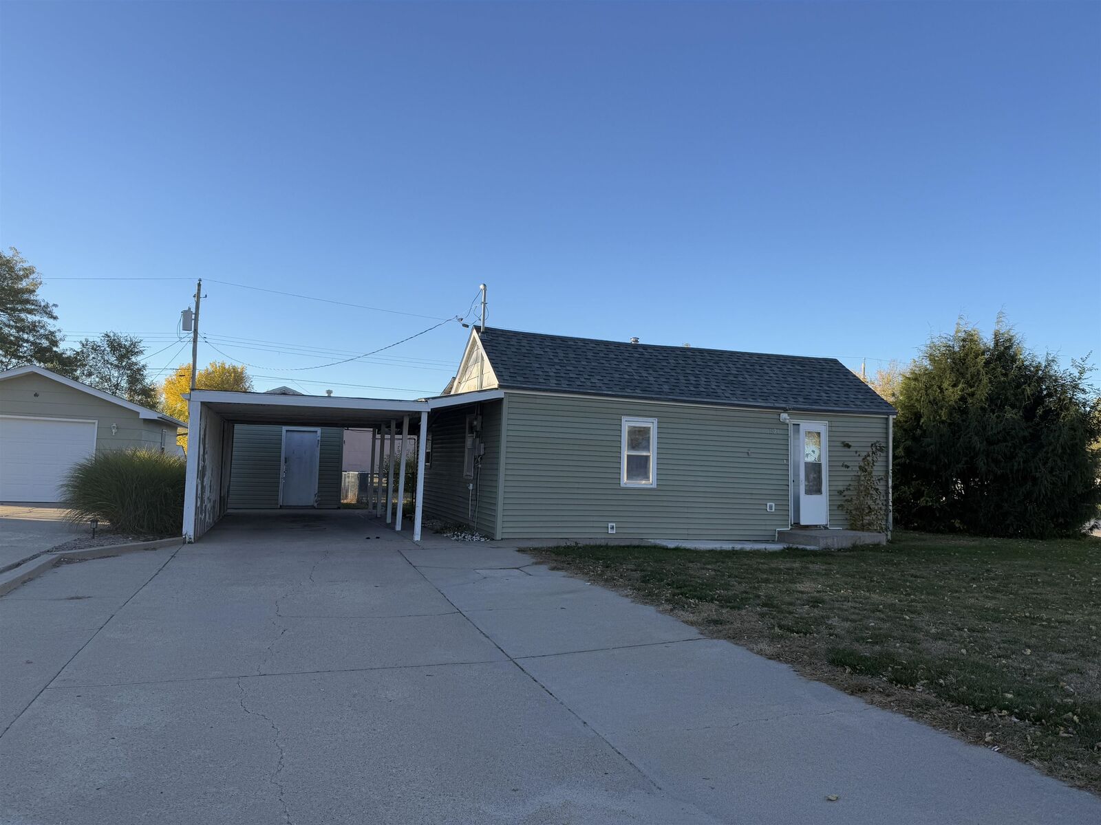 Property Photo:  1624 W 14th  NE 69101