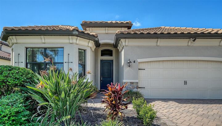 Property Photo:  16430 Hillside Circle  FL 34202