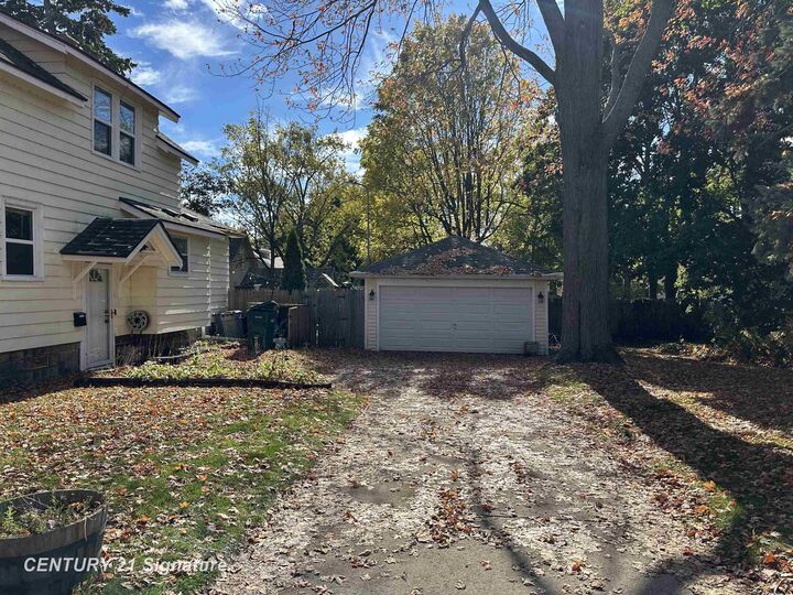 Property Photo:  410 E Main Street  MI 48433 