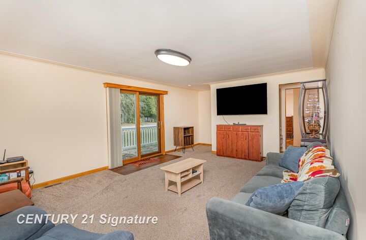 Property Photo:  400 W Railway Street  MI 48618 