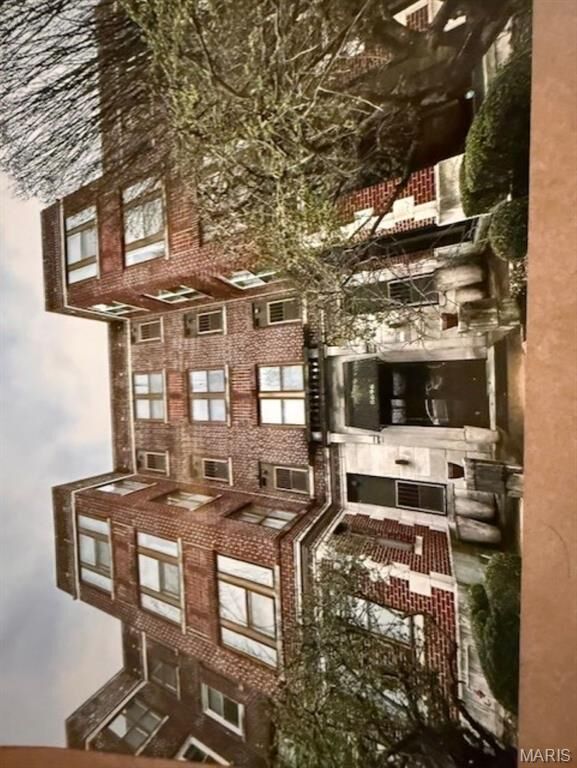 Property Photo:  5696 Kingsbury Avenue 302  MO 63112 