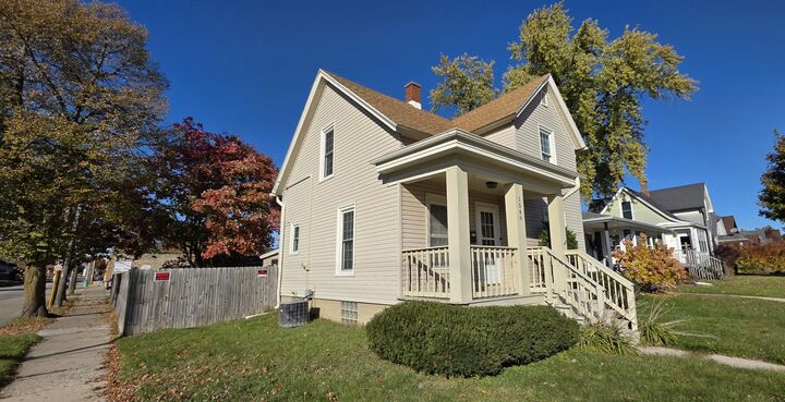 Property Photo:  1546 Hayes Ave  WI 53405 