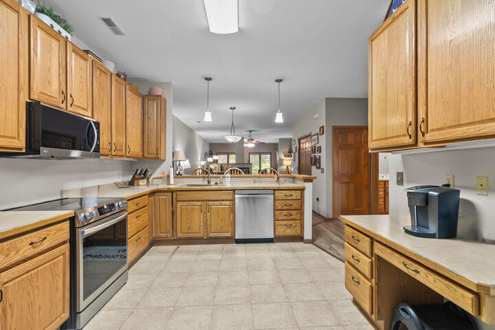 Property Photo: 206 Potter Rd 101 WI 53121