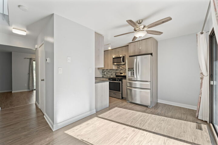 Property Photo:  1651 W Edgerton Ave B  WI 53211 