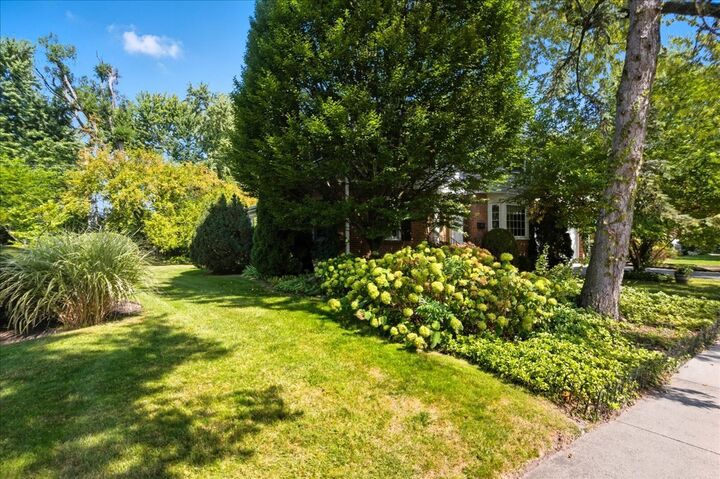 Property Photo:  4326 Bobolink Terrace  IL 60076 