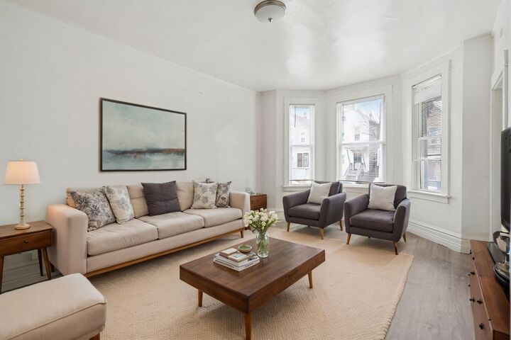 Property Photo:  8231 S Coles Avenue  IL 60617 