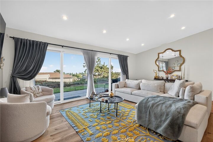 Property Photo:  5 Cypress Way  CA 90274 