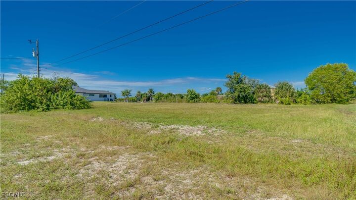 Property Photo:  2901 SW 2nd Terrace  FL 33991 