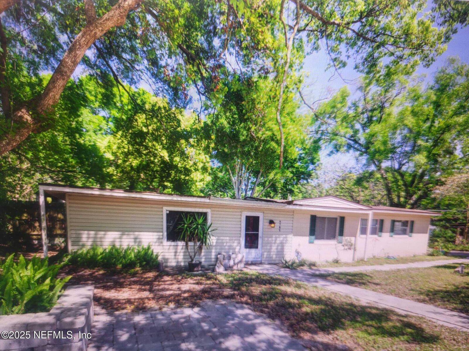 Property Photo: 6785 Ector Road FL 32211