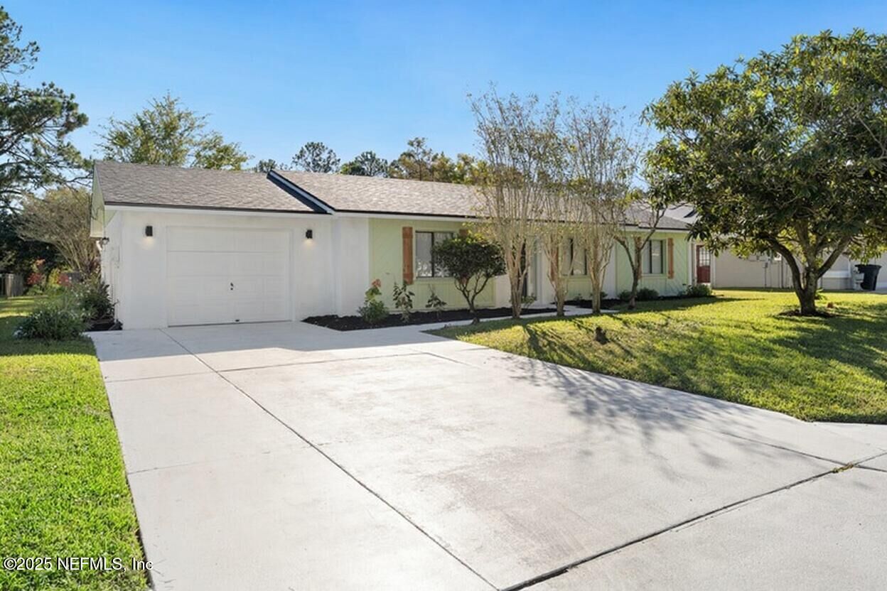 Property Photo:  82 Bud Hollow Drive  FL 32137 