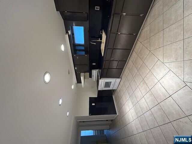 Property Photo:  378 Park Avenue Gr Fl/Base  NJ 07022 