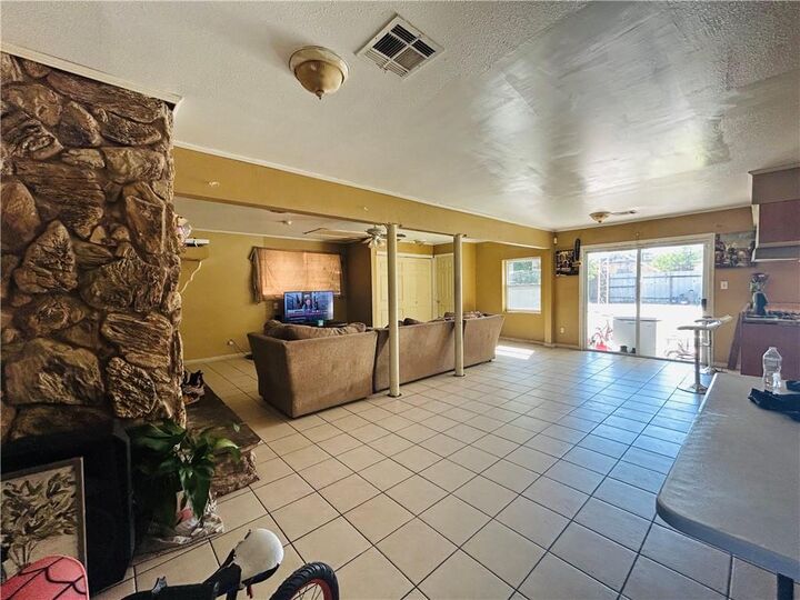 Property Photo: 52 Carolyn Court LA 70032