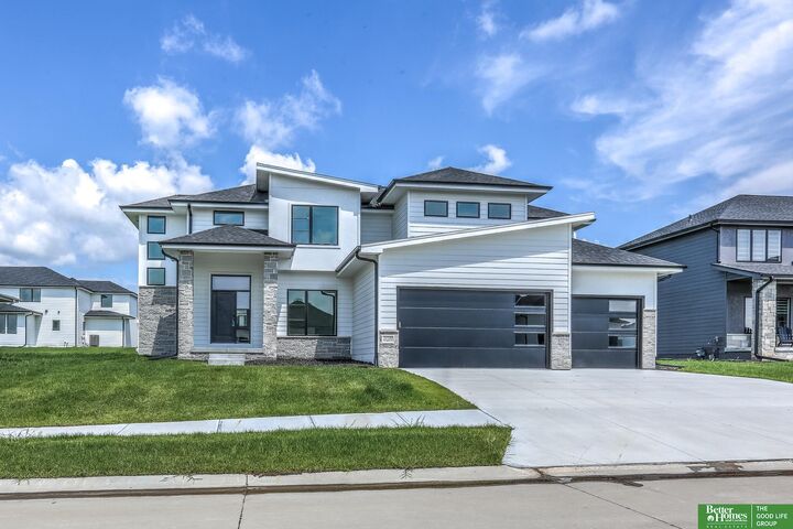 21120 Arlington Street  Elkhorn NE 68022 photo