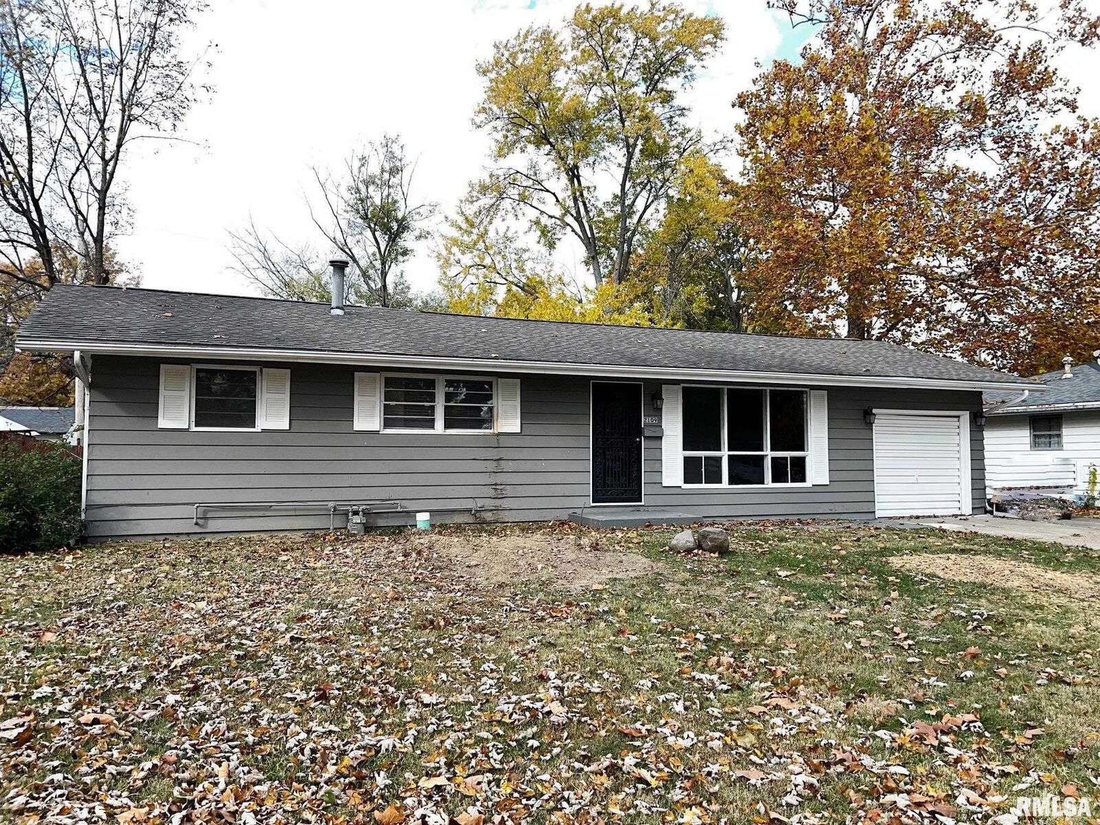 Property Photo: 2109 N Windermere Avenue IL 61604