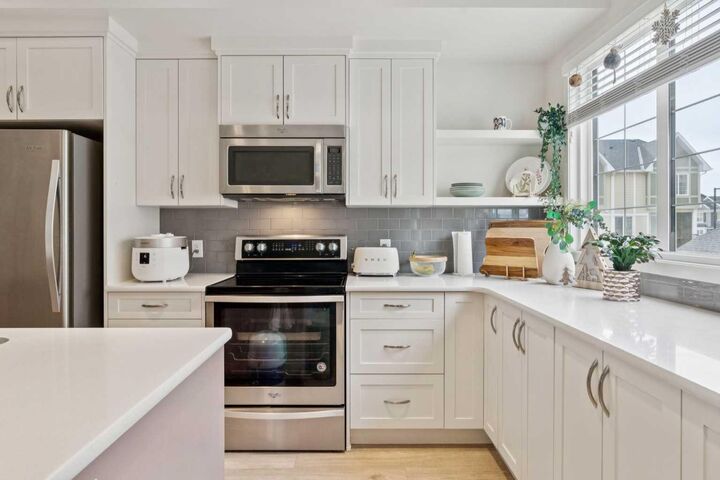 Property Photo: 305 Nolanlake Villas NW AB T3R 0Z7