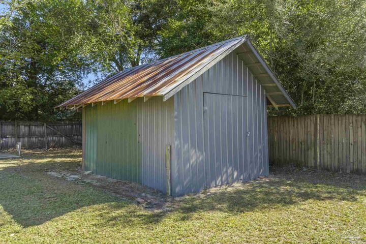 Property Photo:  5776 Hickory St  FL 32570 
