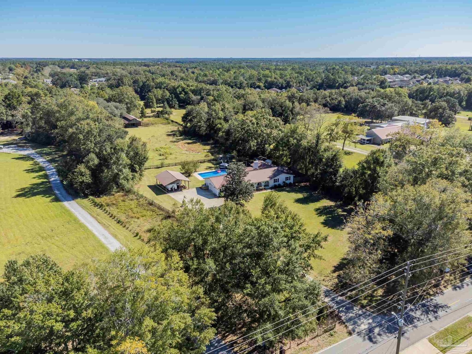 Property Photo: 9920 Rebel Rd FL 32526