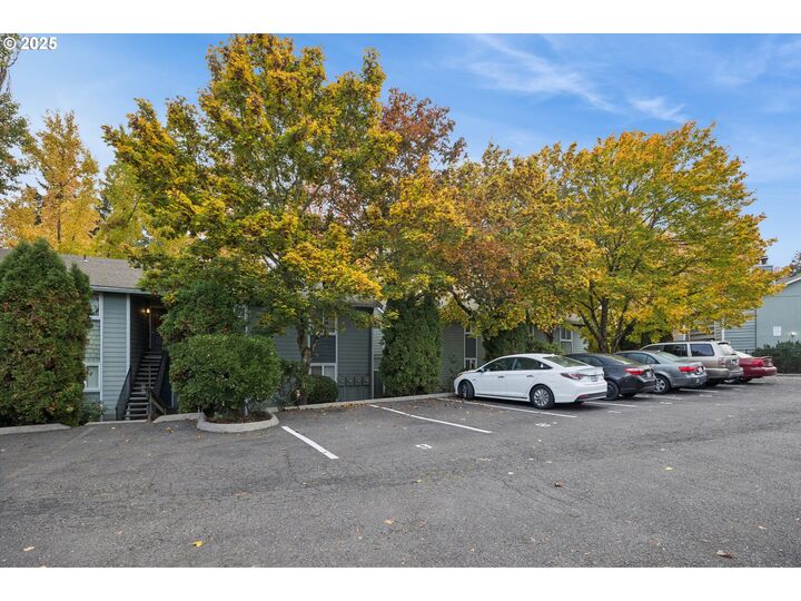 Property Photo:  12145 SW Gingham Ln  OR 97008 