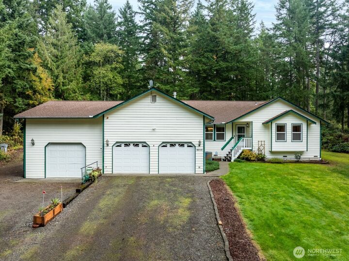 8010  Chagnon Pl NW  Silverdale WA 98383 photo