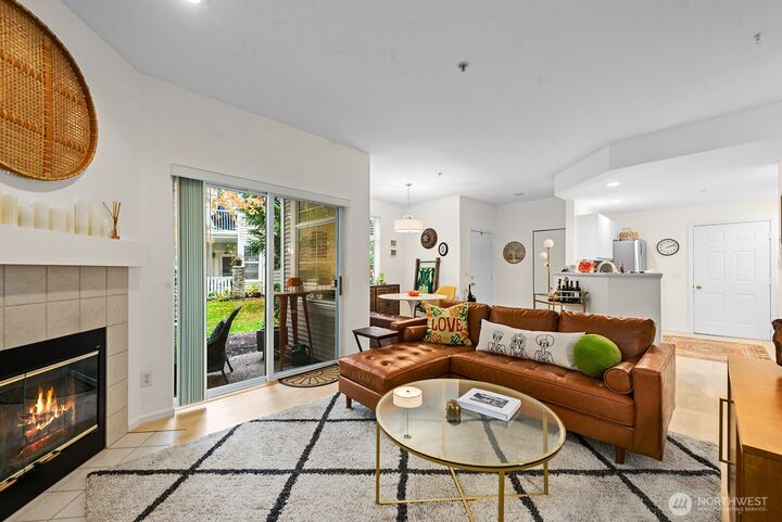 Property Photo: 5319 S 236th Street 6 WA 98032