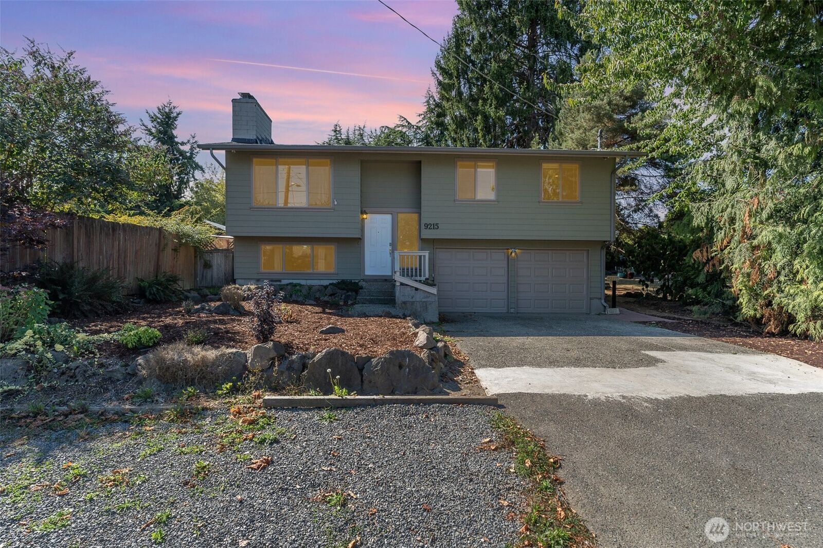 Property Photo: 9215 Evanston Avenue N WA 98103