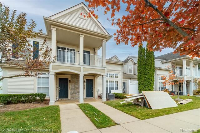 2104 Trailway Court  Commerce Twp MI 48390 photo