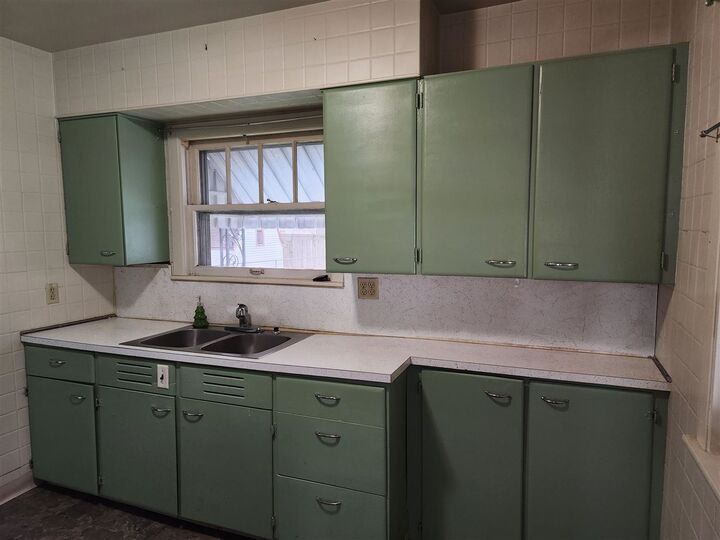 Property Photo: 1804 East Drive IN 47374