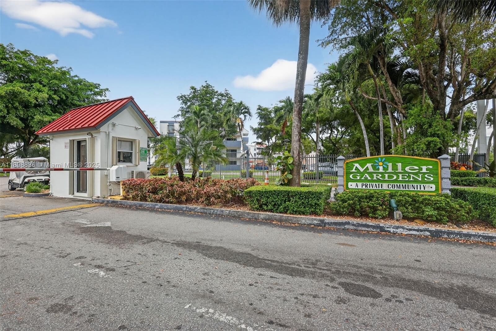 Property Photo: 5900 SW 127th Ave 3113 FL 33183