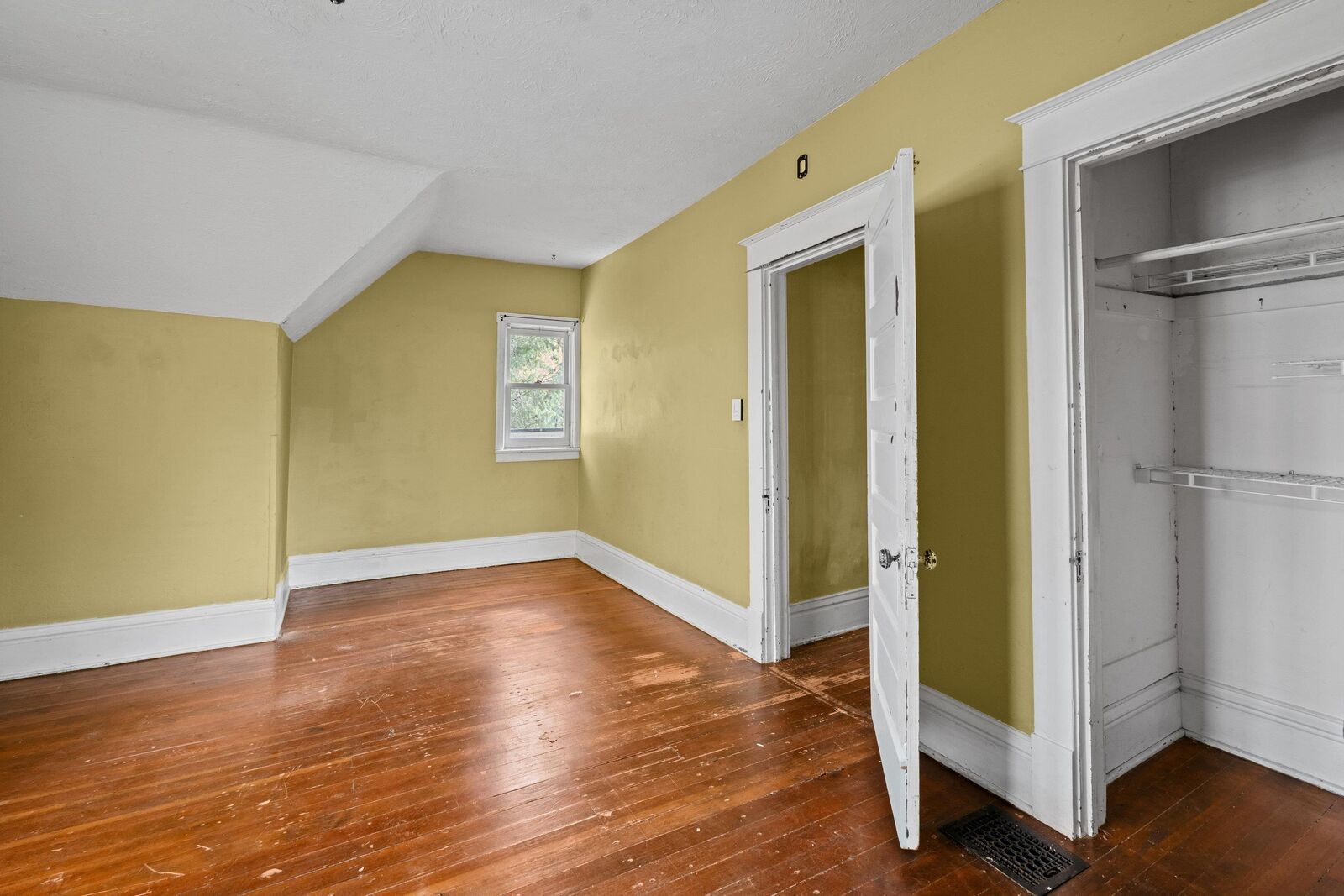 Property Photo:  1304 W 15th Ave  WA 99203 