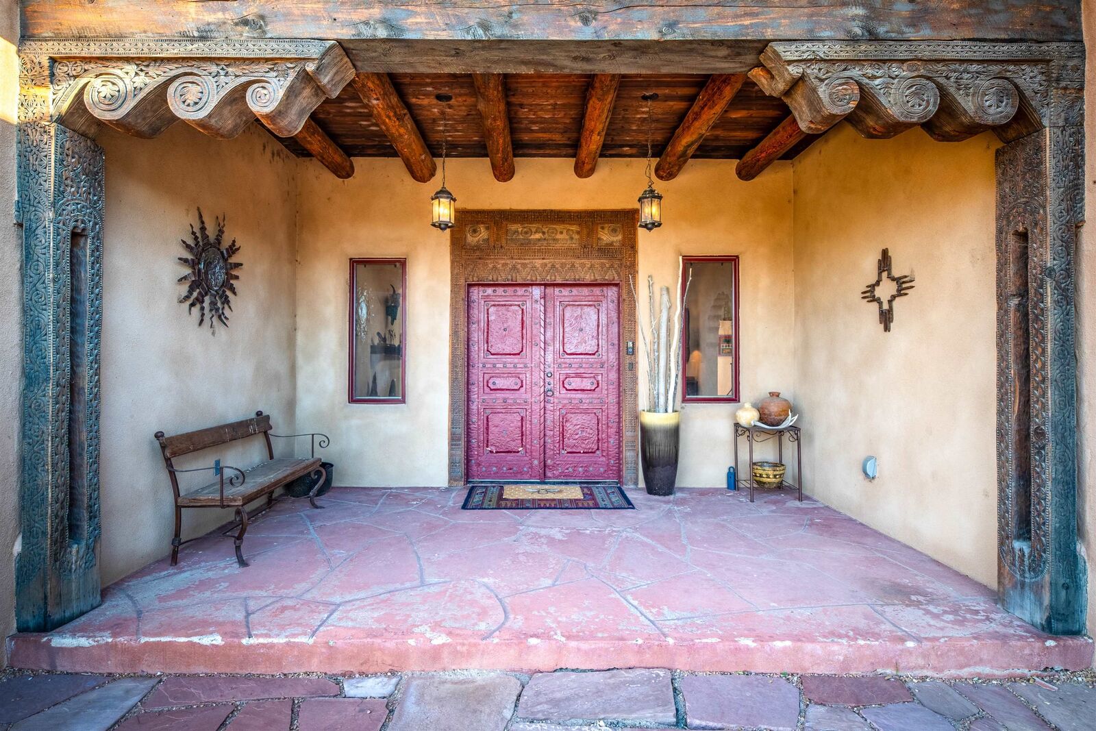Property Photo: 23 Las Tusas Rd NM 87557