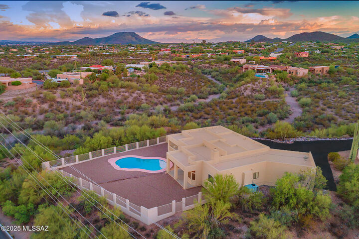 3445 W Whispering Bells Court  Tucson AZ 85745 photo