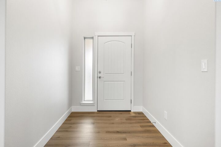 Property Photo:  6326 W 28th Ave  WA 99338 