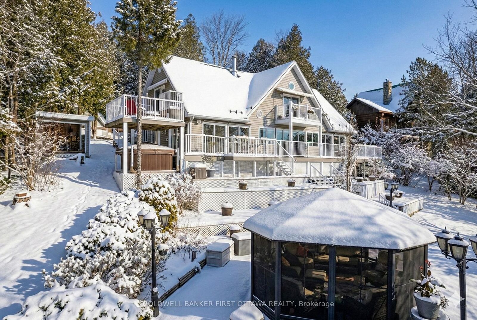 Photo de la propriété: 320 Pike Lake Route 12 Road ON K7H 3C5