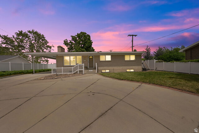 Property Photo:  927 E 5650 S  UT 84121 