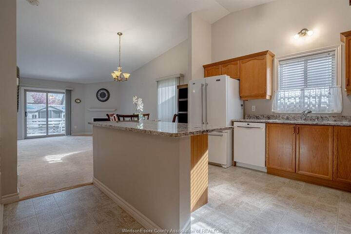 Photo de la propriété: 125 Woodycrest Avenue ON N9Y 4G3