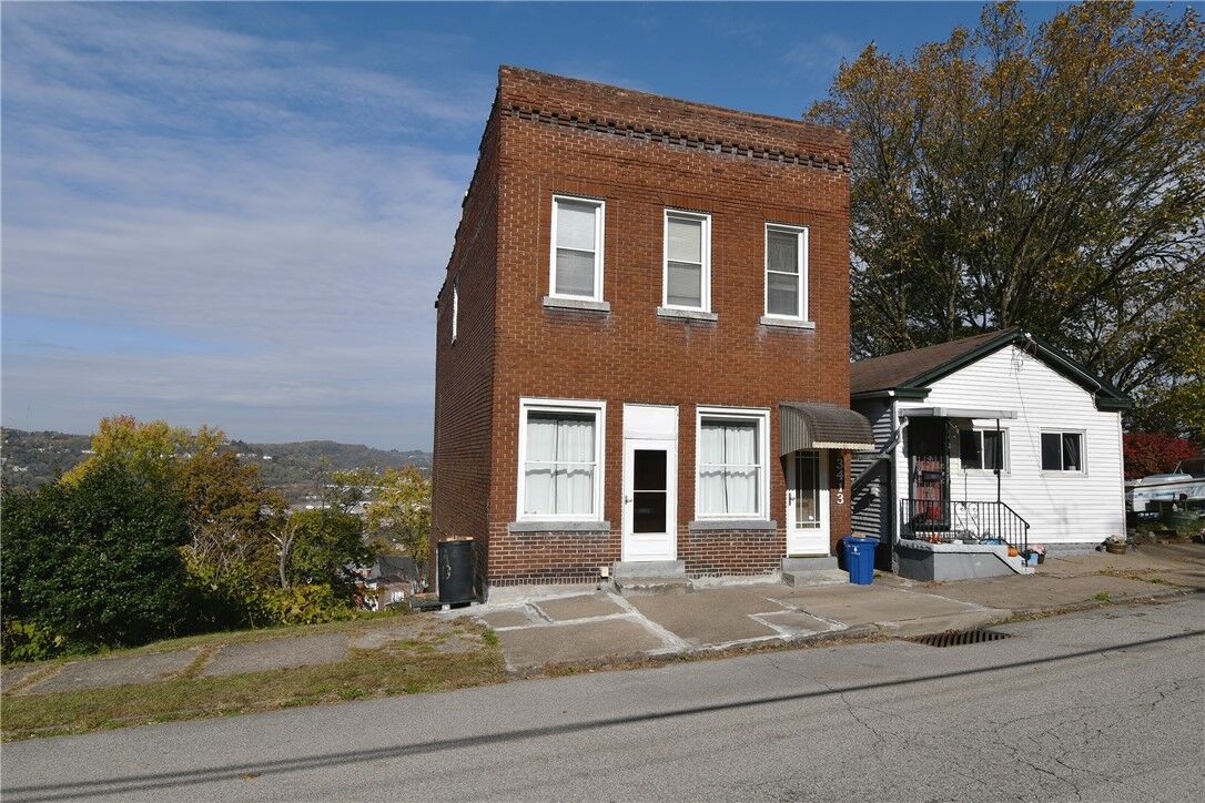 Property Photo:  3413 Ridgway St  PA 15213 