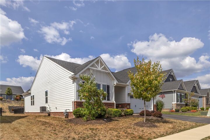 Property Photo: 3043 Humbolt Pl PA 16059