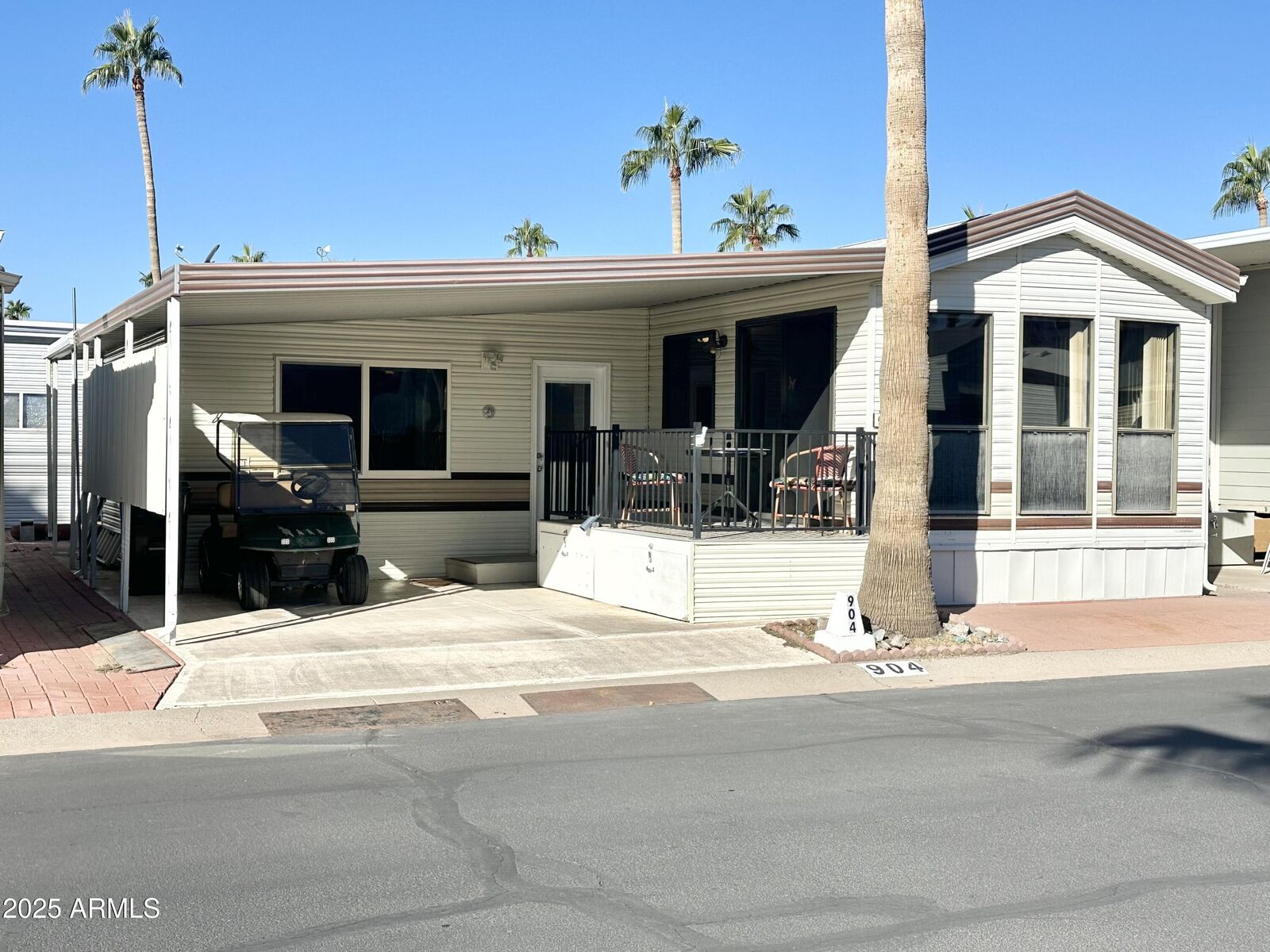 Property Photo:  904 S Mineshaft Drive  AZ 85119 