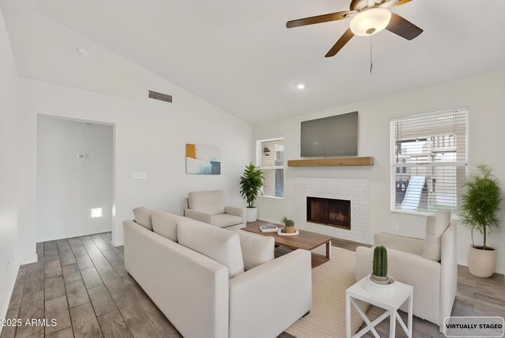 Property Photo: 907 N Falcon Drive AZ 85234