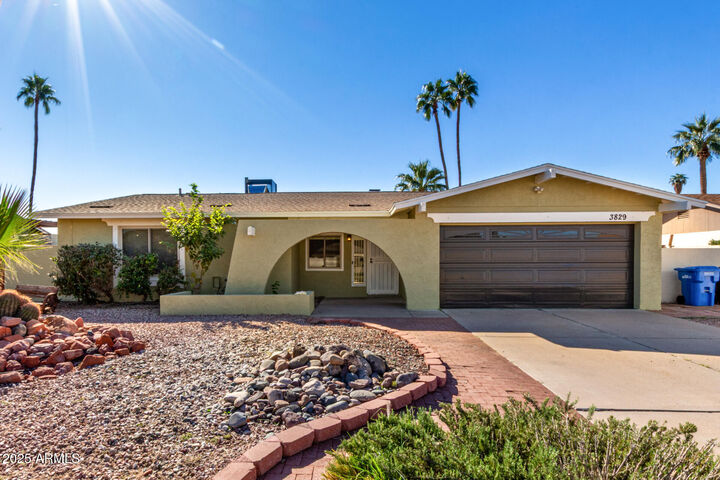 3829 W Anderson Drive  Glendale AZ 85308 photo