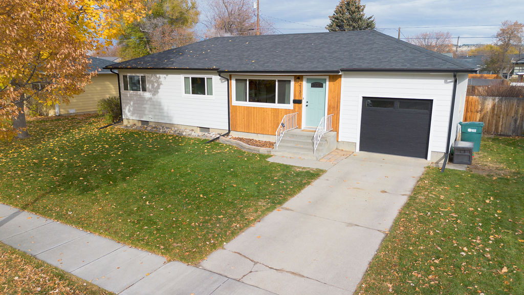 Property Photo:  2131 Hewitt  MT 59102 