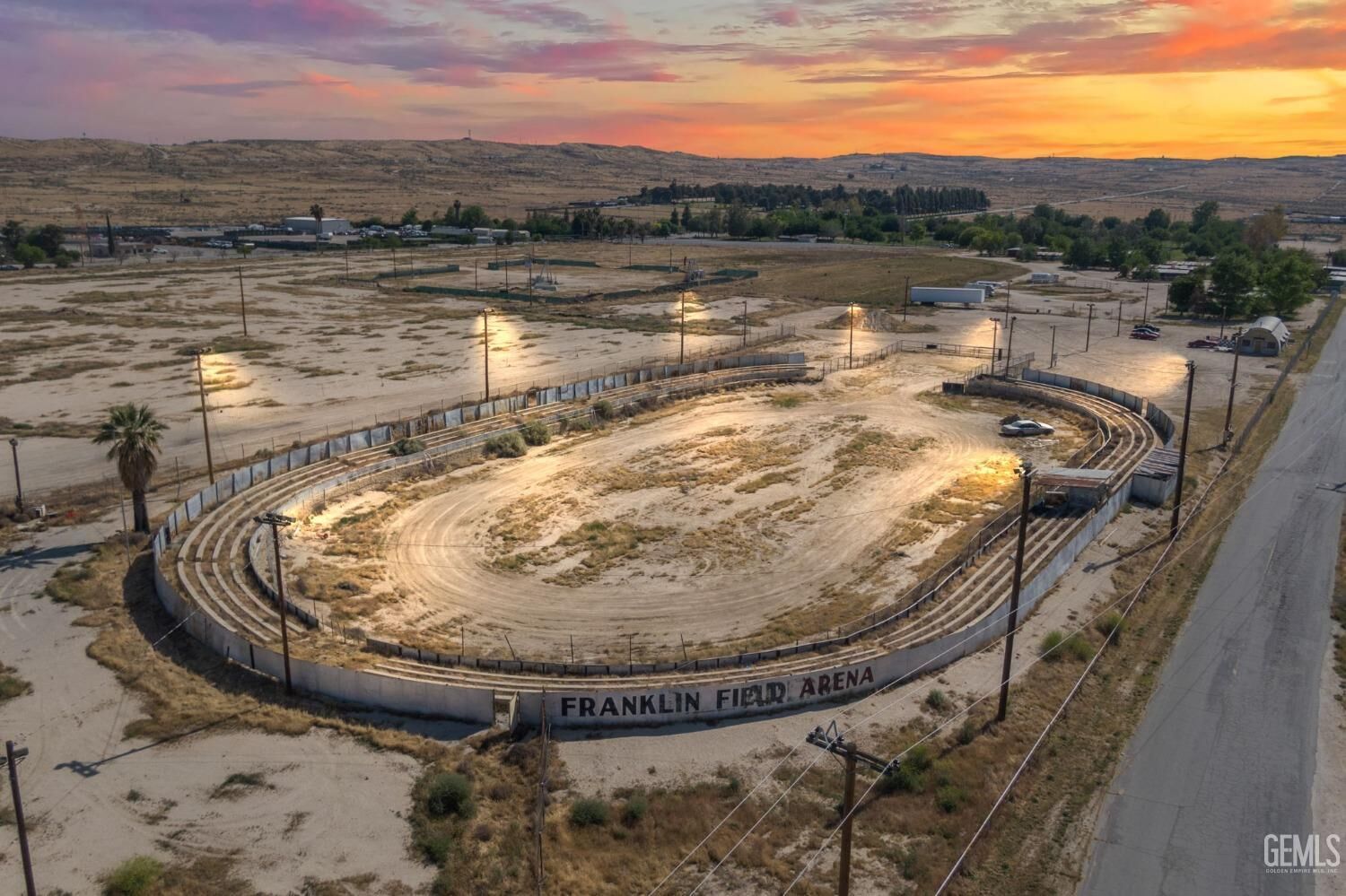 Property Photo: 116 Ash Street CA 93268