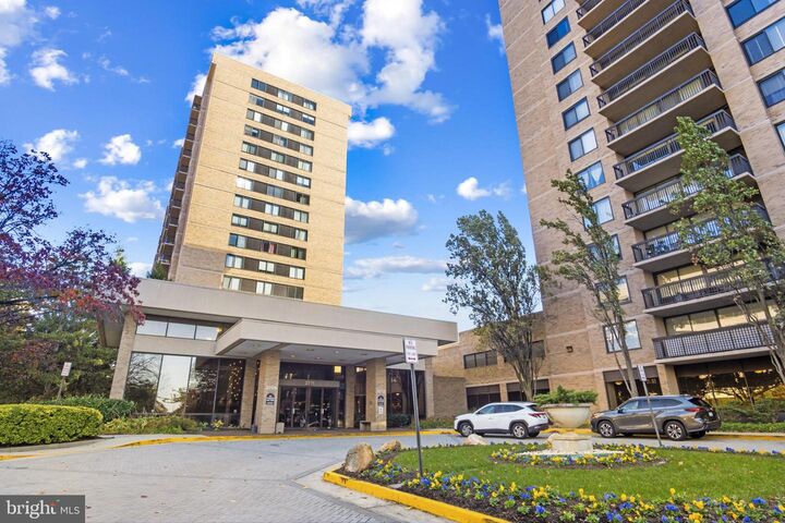 3709 S George Mason Drive 613 E  Falls Church VA 22041 photo