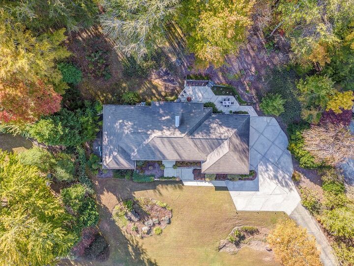 Property Photo: 2305 Ravine Way GA 30720