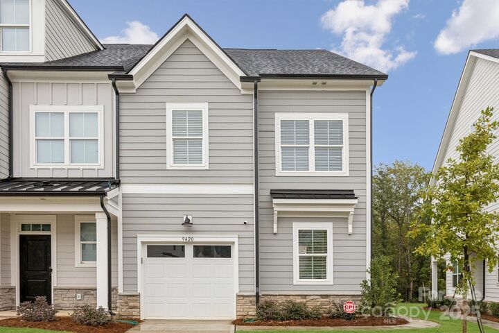 Property Photo: 9420 Munsing Drive NC 28269