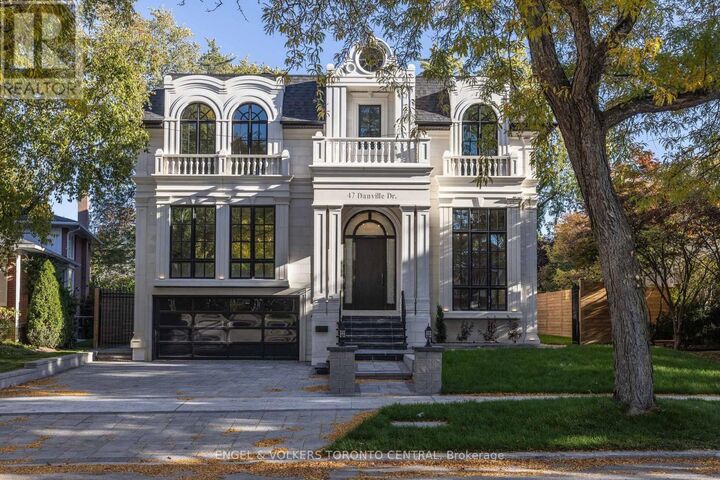 Property Photo: 47 Danville Drive ON M2P 1J2