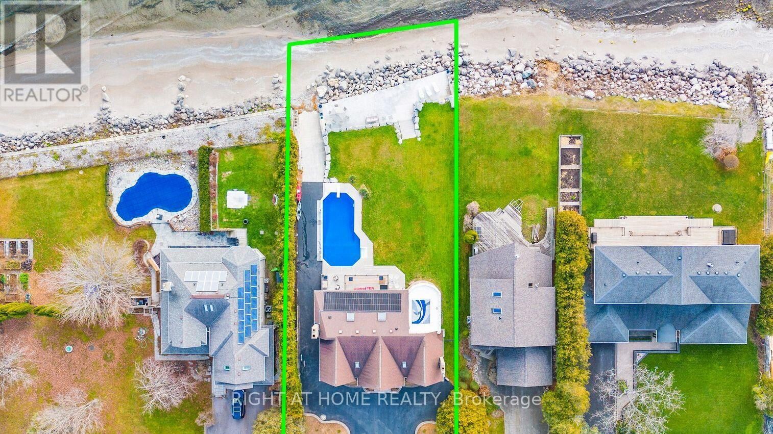 Property Photo:  26 Ontoro Boulevard  ON L1Z 1X6 