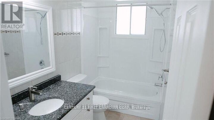 Photo de la propriété:  1072 Jalna Boulevard Main  ON N6E 2J5 